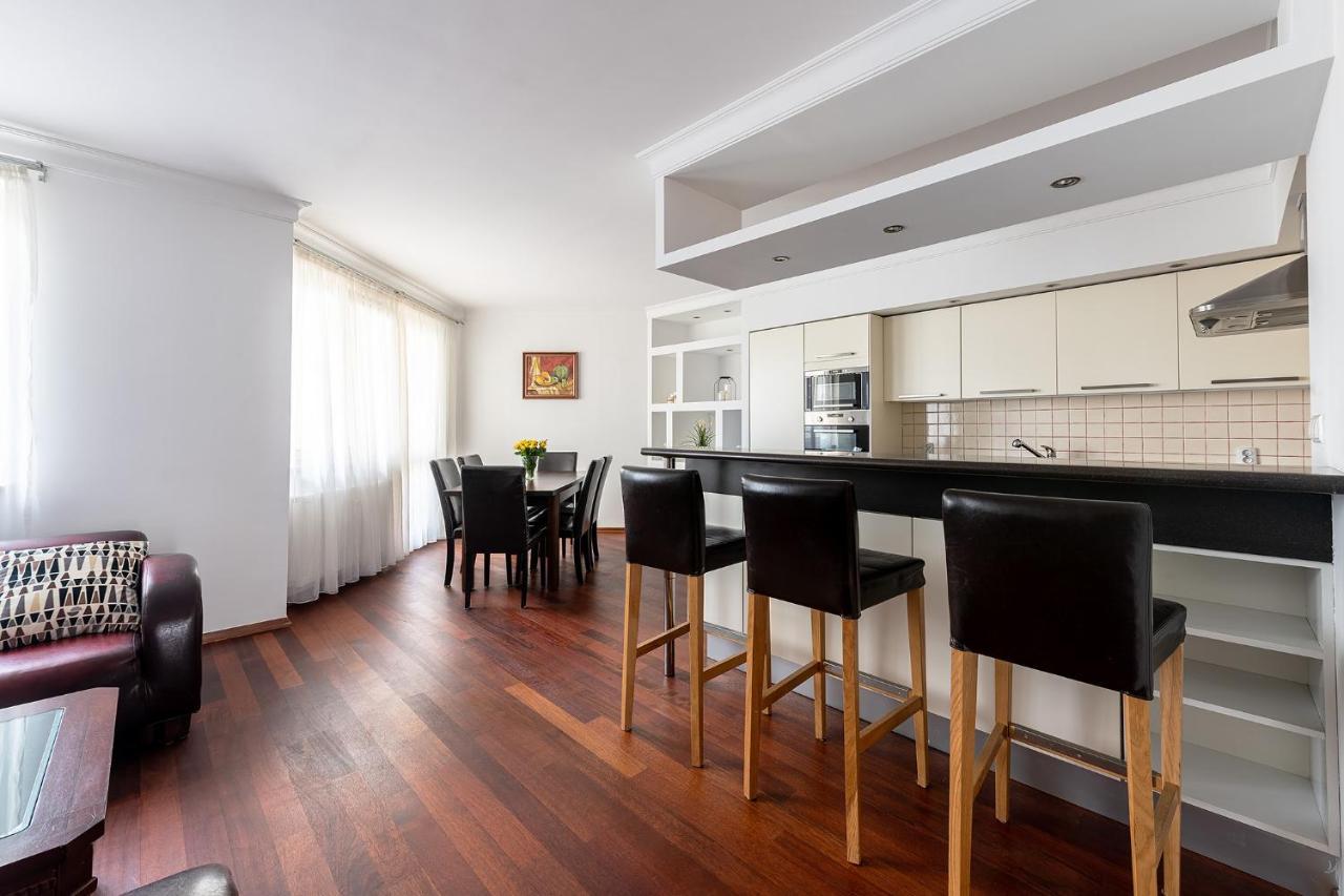 Bukowinska 12 Prywatne Mieszkanie 80M2 Z Dwiema Sypialniami I Balkonem 2X Bezplatne Miejsca Parkingowe Samodzielne Zameldowanie! Private Garage! Self Check-In System! Varšava Exteriér fotografie